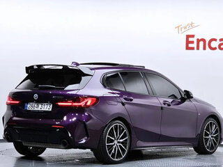 2022 BMW 1 серии 118d III (F40), фиолетовый, 1833000 рублей, вид 4