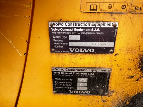 2012 Volvo BL, жёлтый, 5800000 рублей - вид 9