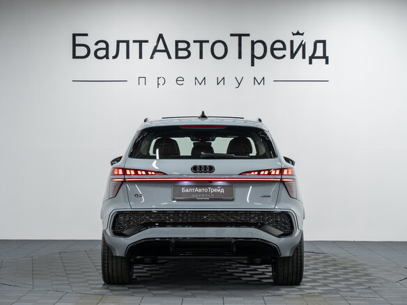 2026 Audi Q3 TFSI III (FJ), серый, 7550000 рублей - вид 7