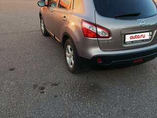2010 Nissan Qashqai I Рестайлинг, коричневый, 1000000 рублей, вид 4