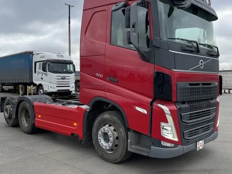 2021 Volvo FH, красный, 11000000 рублей, вид 2