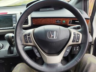 2012 Honda Freed Spike I Рестайлинг, белый, 1300000 рублей, вид 5