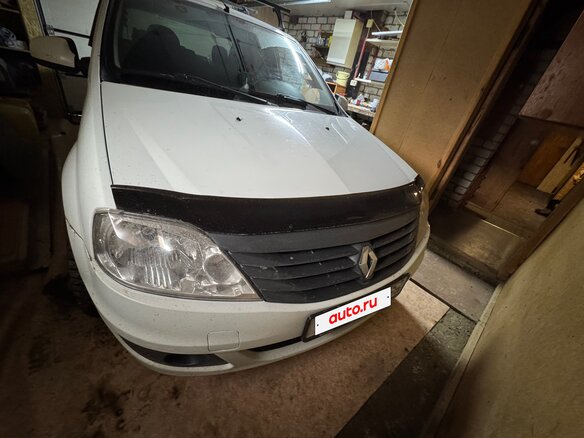 2014 Renault Logan I Рестайлинг, белый, 440000 рублей