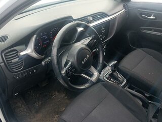 2022 Kia Rio IV Рестайлинг, белый, 1348300 рублей, вид 4