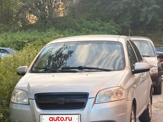 2011 Chevrolet Aveo I Рестайлинг, серебристый, 300000 рублей, вид 1
