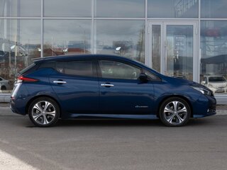2018 Nissan Leaf II (ZE1), синий, 1601000 рублей, вид 5