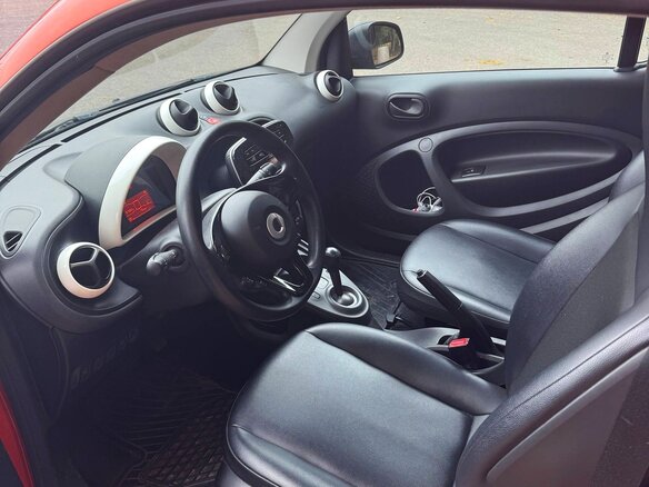 2018 Smart Fortwo III, чёрный, 1650000 рублей - вид 6