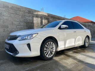 2014 Toyota Camry VII (XV50) Рестайлинг, белый, 1650000 рублей, вид 1