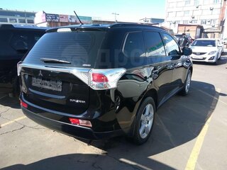 2012 Mitsubishi Outlander III, чёрный, 1590000 рублей, вид 4