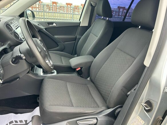 2013 Volkswagen Tiguan I Рестайлинг, серебристый, 1390000 рублей - вид 9