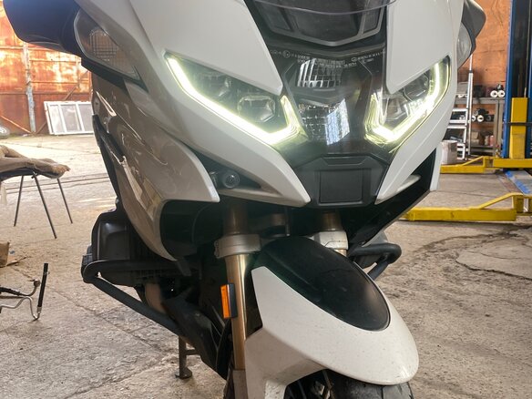 2021 BMW R 1250 RT, белый, 1900000 рублей - вид 4
