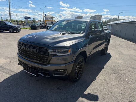 2026 Ram 1500 Crew Cab eTorque V Рестайлинг, серый, 12599999 рублей, вид 3