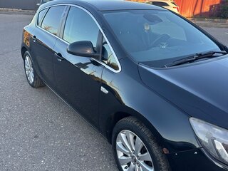2011 Opel Astra J, чёрный, 515000 рублей, вид 4