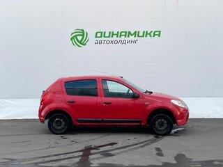 2009 Dacia Sandero I, красный, 172000 рублей, вид 4