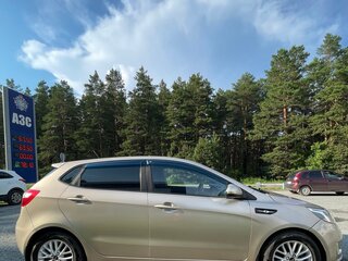 2013 Kia Rio III, бежевый, 760000 рублей, вид 4