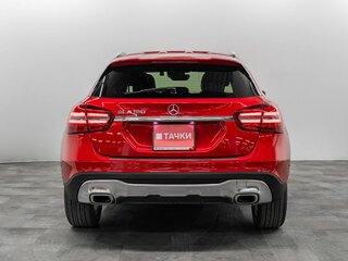 2017 Mercedes-Benz GLA 180 I (X156) Рестайлинг, красный, 2050000 рублей, вид 3