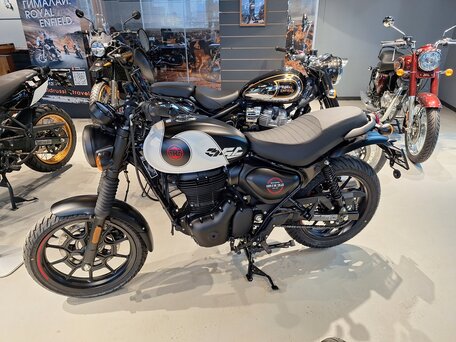 2026 Royal Enfield Hunter, белый, 462000 рублей, вид 2