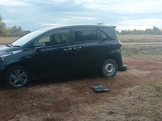 2019 Toyota Sienta II Рестайлинг, чёрный, 1900000 рублей, вид 4