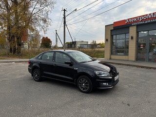 2017 Volkswagen Polo V Рестайлинг, чёрный, 1140000 рублей, вид 3