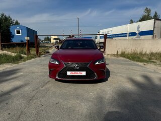 2020 Lexus ES 250 VII, красный, 3950000 рублей, вид 1