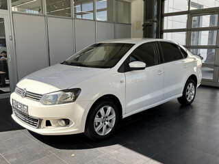 2013 Volkswagen Polo V, белый, 650000 рублей, вид 3