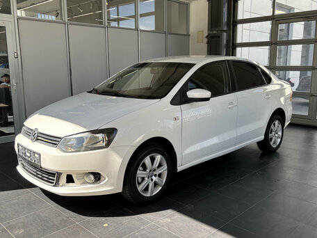 2013 Volkswagen Polo V, белый, 650000 рублей, вид 3