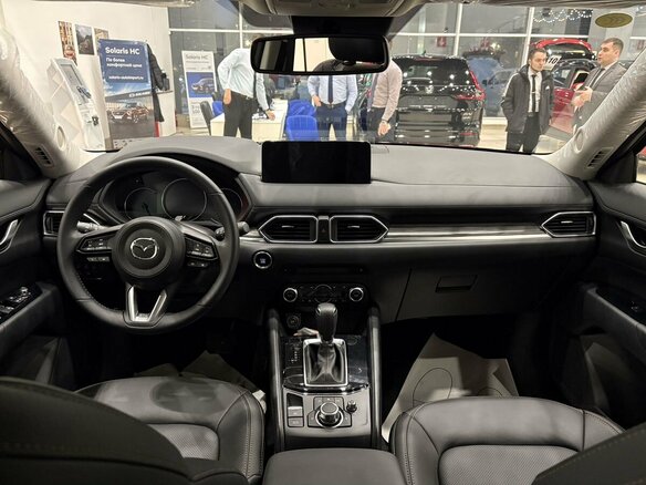 2025 Mazda CX-5 II Рестайлинг, красный, 3900000 рублей - вид 13