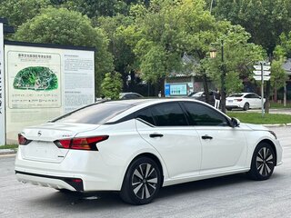 2022 Nissan Altima VI (L34), белый, 1827000 рублей, вид 4