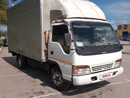 1996 Nissan Condor, белый, 900000 рублей, вид 5