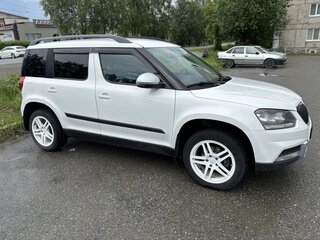 2014 Skoda Yeti I Рестайлинг, белый, 950000 рублей, вид 4