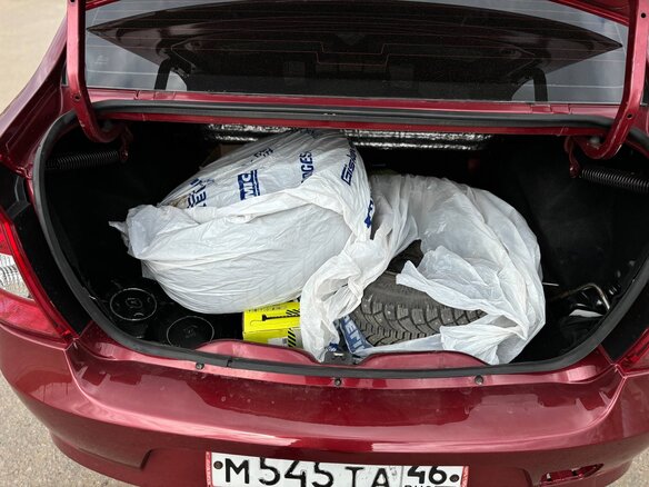 2012 Renault Logan I Рестайлинг, красный, 500000 рублей - вид 10