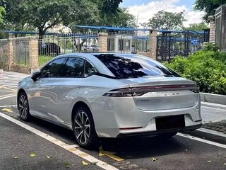 2023 Aion S Plus 70, серебристый, 1827033 рублей, вид 4