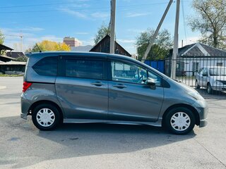 2009 Honda Freed I, серый, 1119000 рублей, вид 5