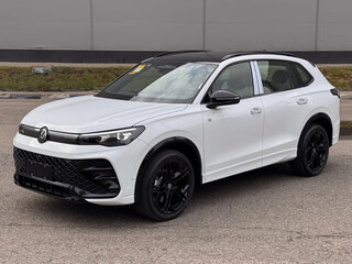2026 Volkswagen Tiguan III (NA Market), белый, 4760100 рублей, вид 3