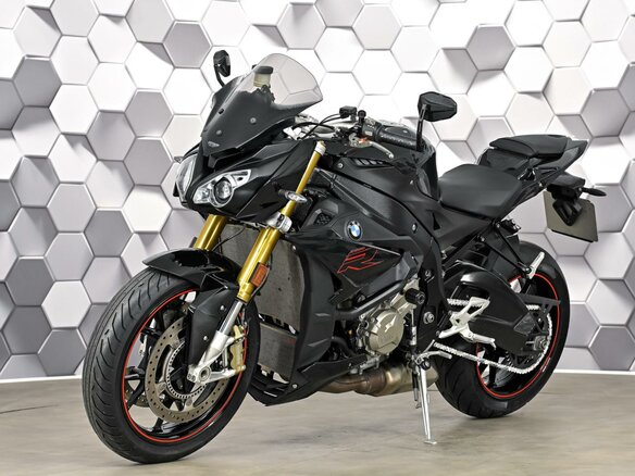 2020 BMW S 1000 R, чёрный, 1249000 рублей - вид 1