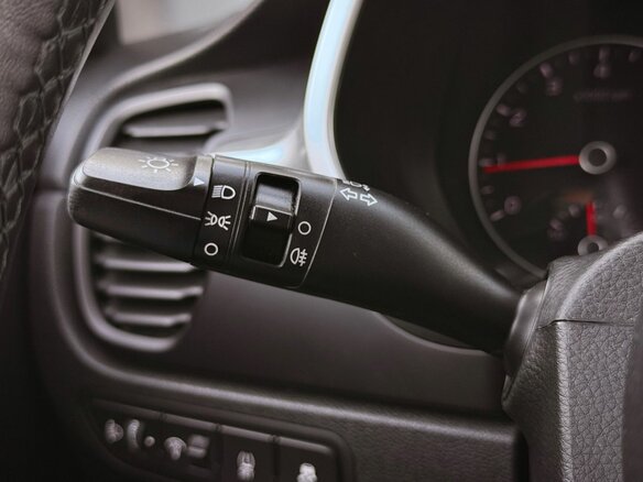 2021 Kia Rio IV Рестайлинг, белый, 1125000 рублей - вид 17