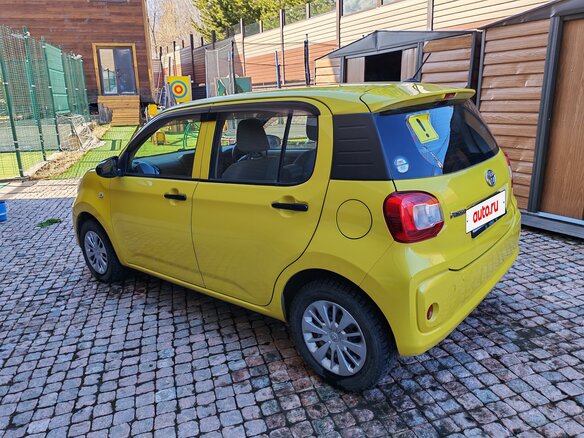 2017 Toyota Passo III, жёлтый, 900000 рублей - вид 5