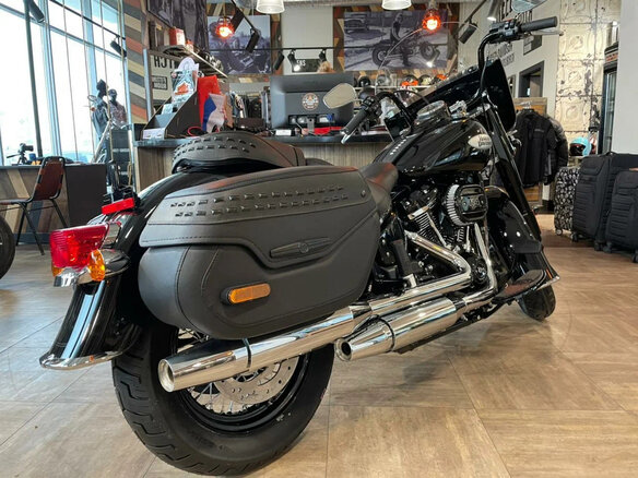 2021 Harley-Davidson Heritage, чёрный, 3400000 рублей - вид 2
