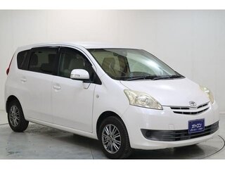 2010 Toyota Passo Sette, белый, 680911 рублей, вид 1