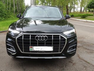 2020 Audi Q5 45 TFSI II (FY) Рестайлинг, чёрный, 2477102 рублей, вид 3