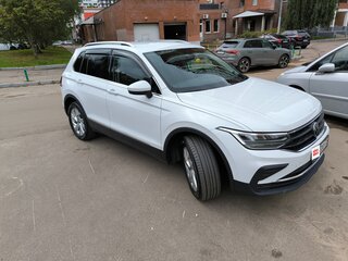 2021 Volkswagen Tiguan II Рестайлинг, белый, 2250000 рублей, вид 3