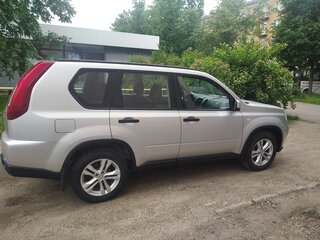 2013 Nissan X-Trail II Рестайлинг, серебристый, 1100000 рублей, вид 3