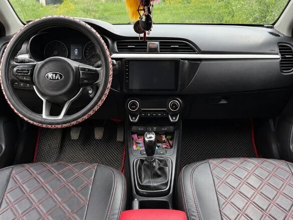 2017 Kia Rio IV, красный - вид 8