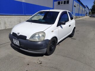 2000 Toyota Vitz I (P10), белый, 250000 рублей, вид 3