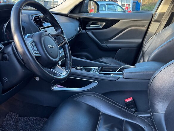 2019 Jaguar F-Pace I, чёрный, 2200000 рублей - вид 7