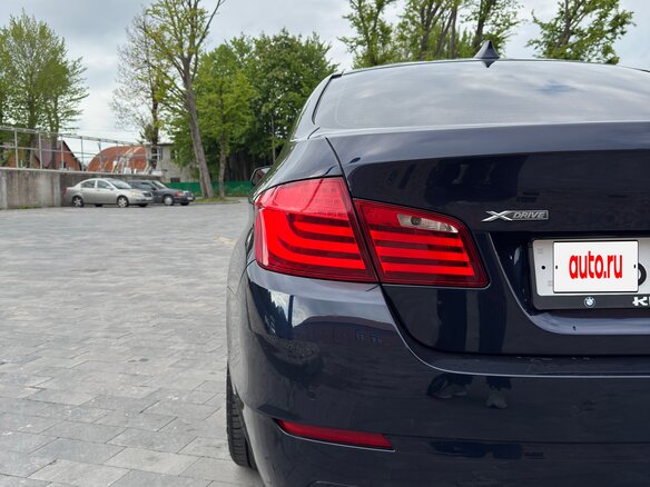 2012 BMW 5 серии 528i xDrive VI (F10/F11/F07), синий, 2350000 рублей - вид 2
