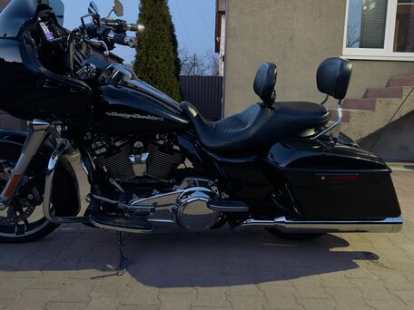 2019 Harley-Davidson Road Glide, чёрный, 1410850 рублей, вид 2