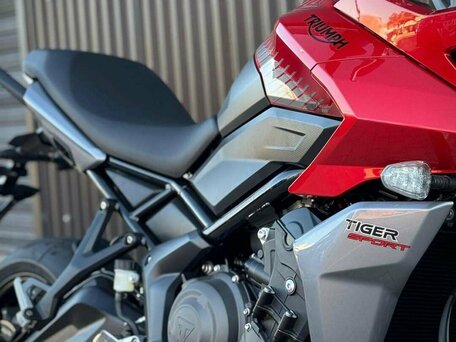 2026 Triumph Tiger Sport 660, чёрный, 1067800 рублей, вид 4