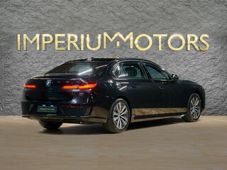 2025 BMW 7 серии 740i xDrive VII (G70), чёрный, 15750000 рублей, вид 5