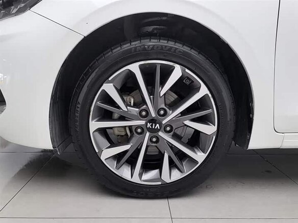 2021 Kia K3 II (China Market), белый, 1520000 рублей - вид 15